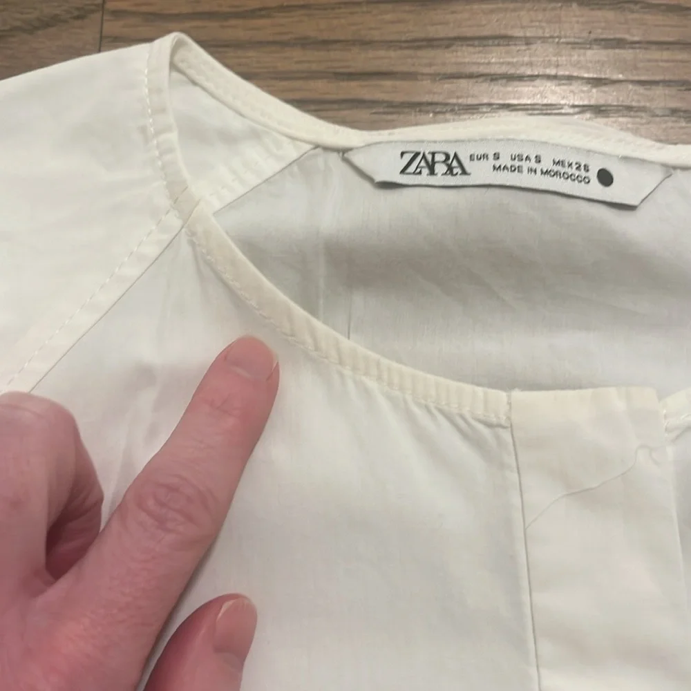 Zara white poplin puff sleeve top size Small GUC